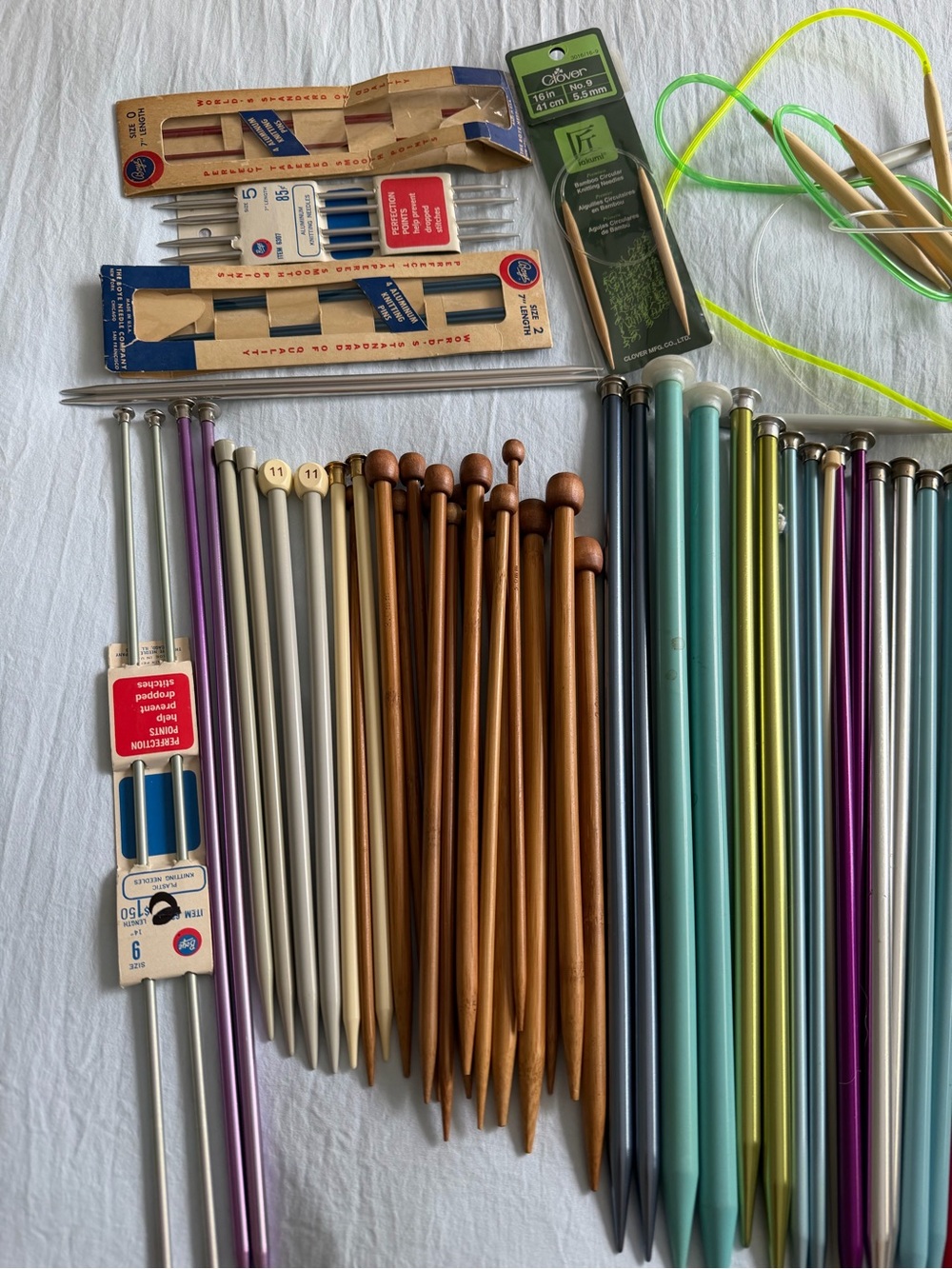 Assorted Knitting Needles Set multiple sizes - Picture 2 of 3